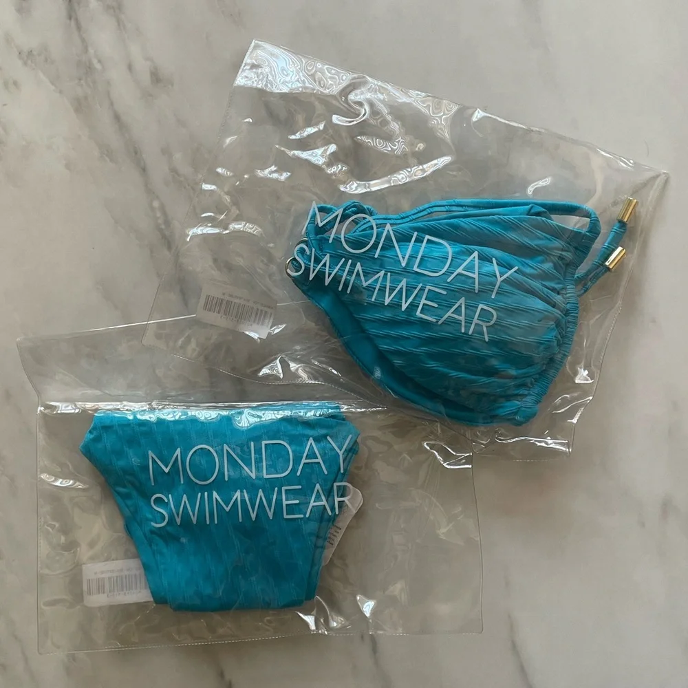 MONDAY SWIMWEAR Hanalei Set in Sea Texture